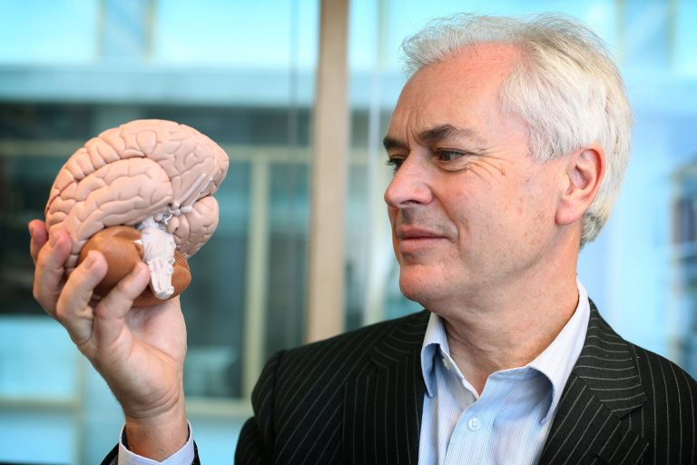 ciTEȘTI. „How Confidence Works” de Ian Robertson, Transworld Digital, 2021