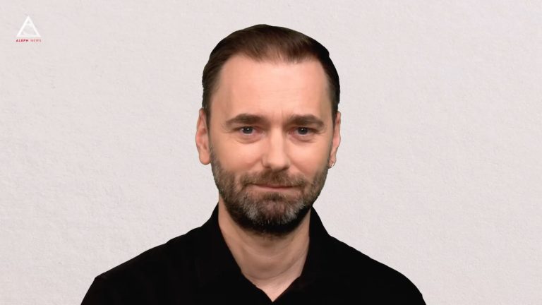 citEști. „Basho: The Complete Haiku” de Matsuo Basho, Kodansha International 2013