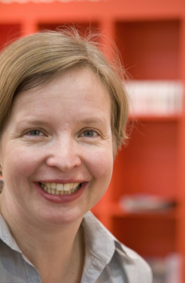 CitEști. „Eu plec, tu pleci, el/ea pleacă”, de Jenny Erpenbeck, Black Button Books, 2021, traducere de Andrei Anastasescu