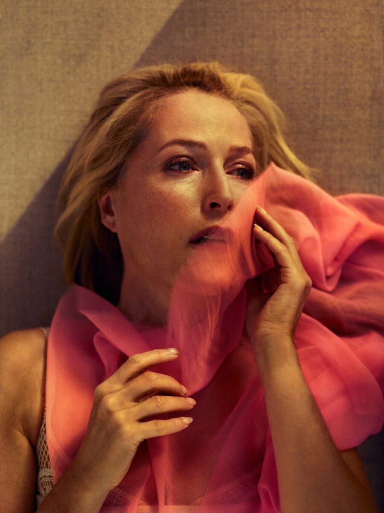 Gillian Anderson lansează „Want”. Actrița din Sex Education vrea să schimbe percepția despre fanteziile sexuale