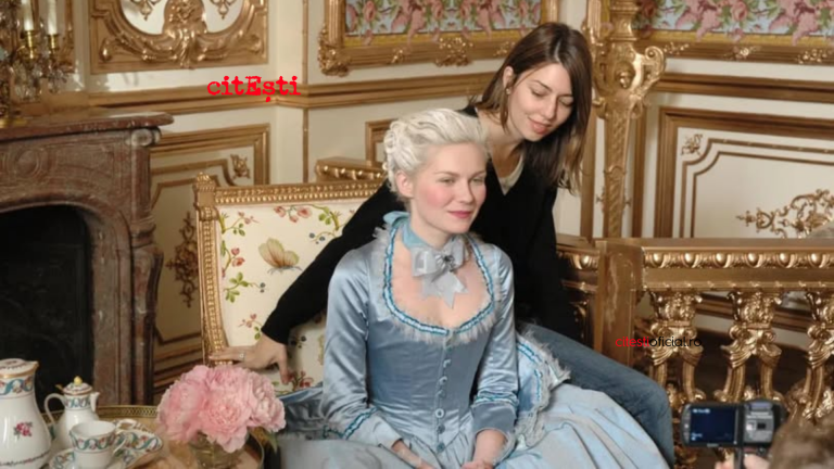 Sofia Coppola susține o sesiune de autografe pentru cartea „Making Marie Antoinette” la Paris